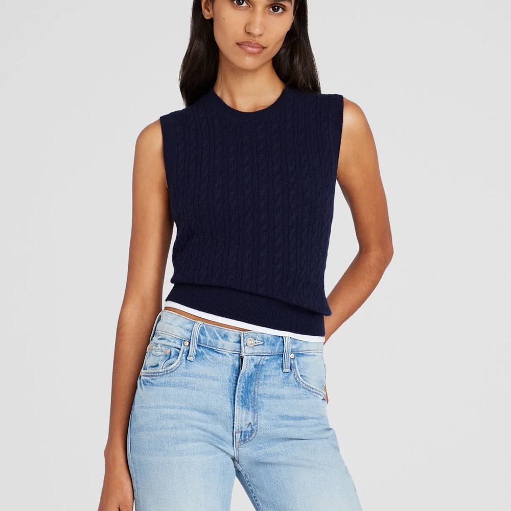 CLUB MONACO Mini Cable Cashmere Shell - size m